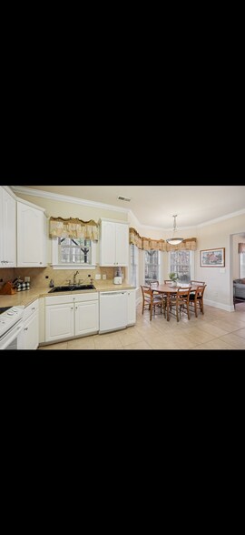 Building Photo - 329 Stumpy Creek Rd