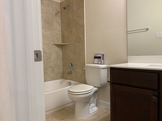 Building Photo - The Perfect Blend of Space & Location – 5 Beds Near Alliance