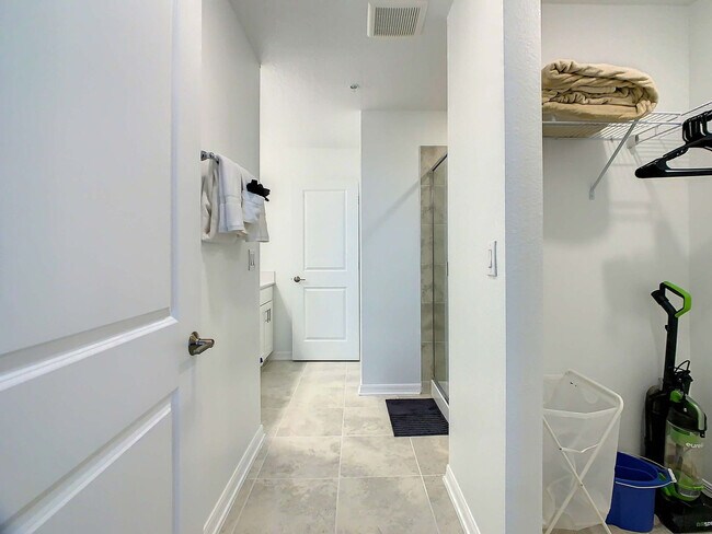 Building Photo - 3161 Paradox Cir