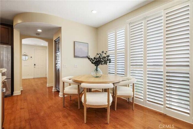 Building Photo - 3 Bedroom Plus Loft in Los Flores