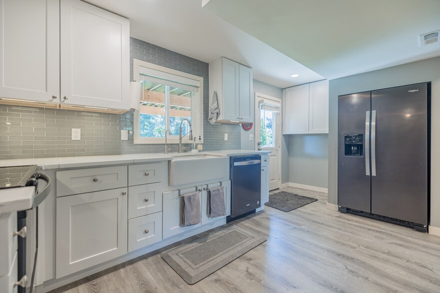 Building Photo - 18917 66th Pl W