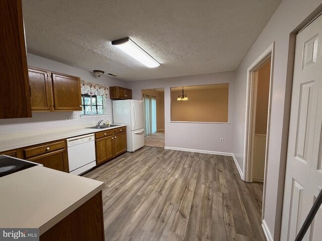 Building Photo - 184 Fargo Rd