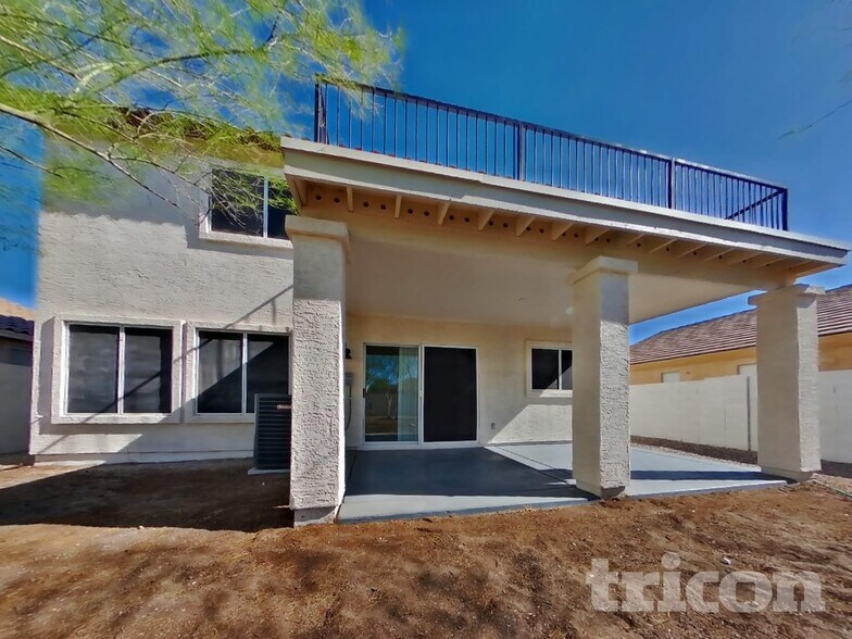 Building Photo - 1462 S 220th Ln