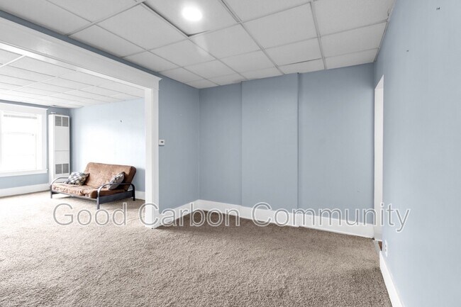 Building Photo - 1251 Hertel Ave