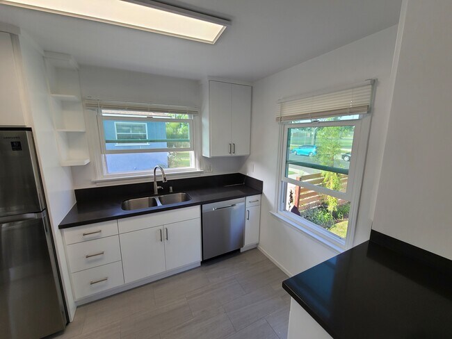 Kitchen - 8377 Dunbarton Ave