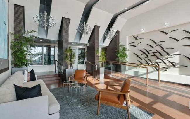 Building Photo - 1431 Pacific Hwy