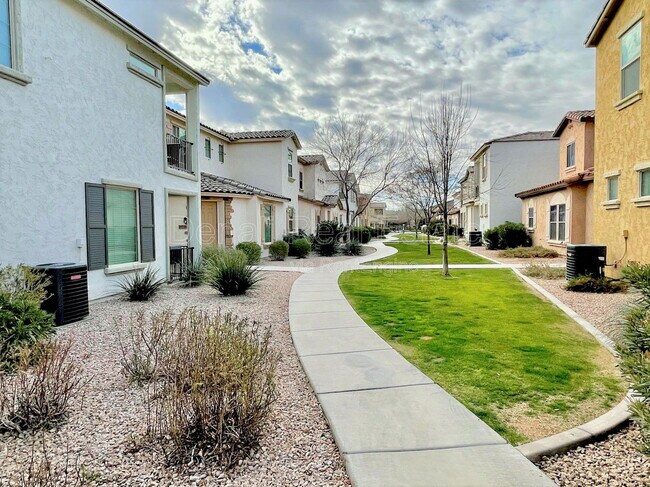 Building Photo - 17747 W Banff Ln