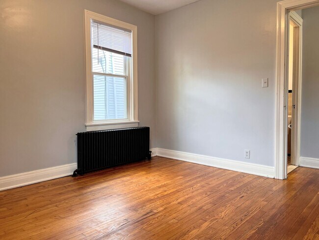 Building Photo - 234 Crescent Ave