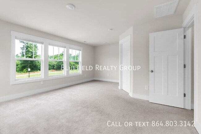 Building Photo - 271 Dalmatian Dr