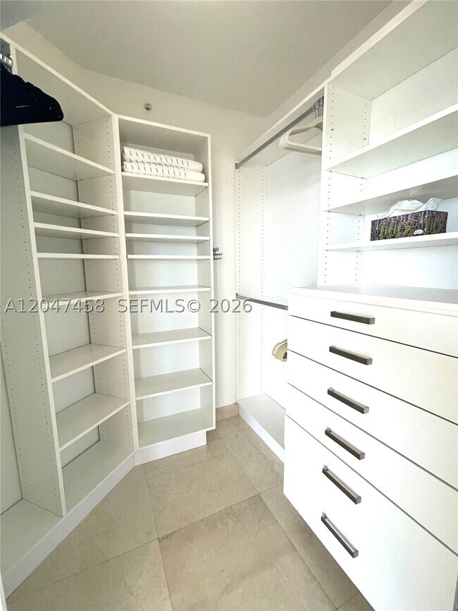 Building Photo - 4775 Collins Ave