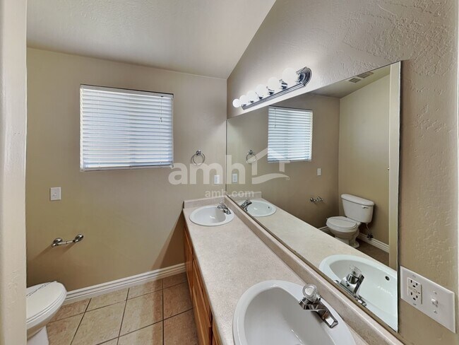 Building Photo - 1449 S 2490 E