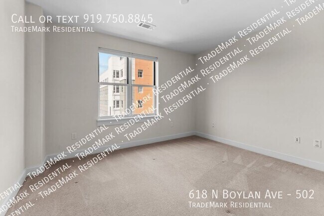 Building Photo - 618 N Boylan Ave