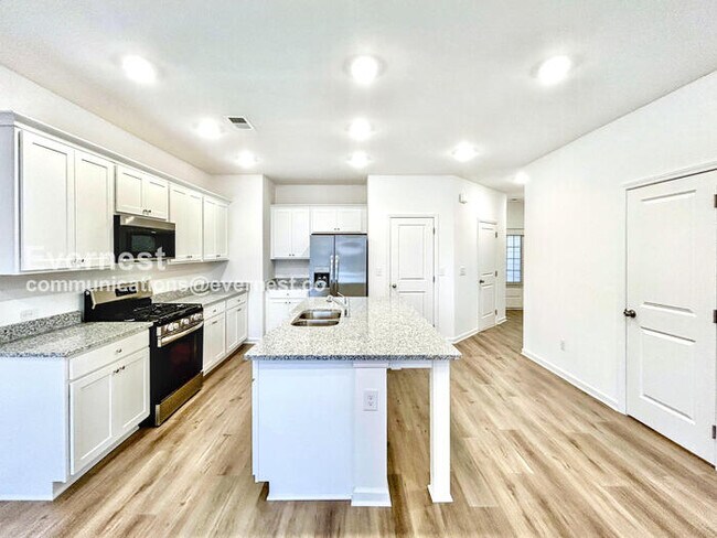 Building Photo - 4285 Marsha St