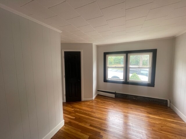 Building Photo - 353 Laurel St