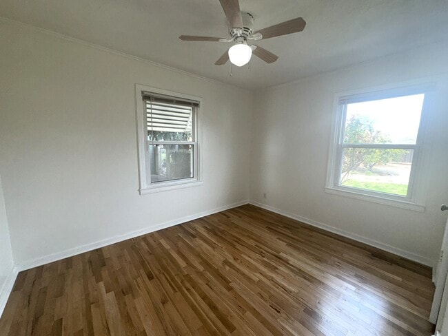 Building Photo - 221 E Griffith Way