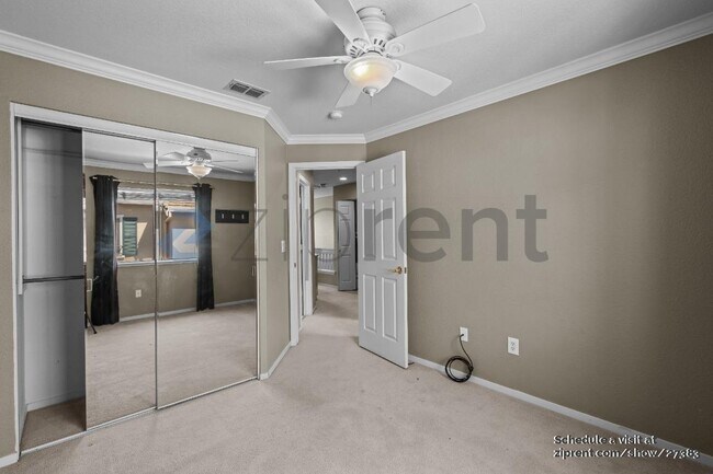 Building Photo - 2018 Swan St