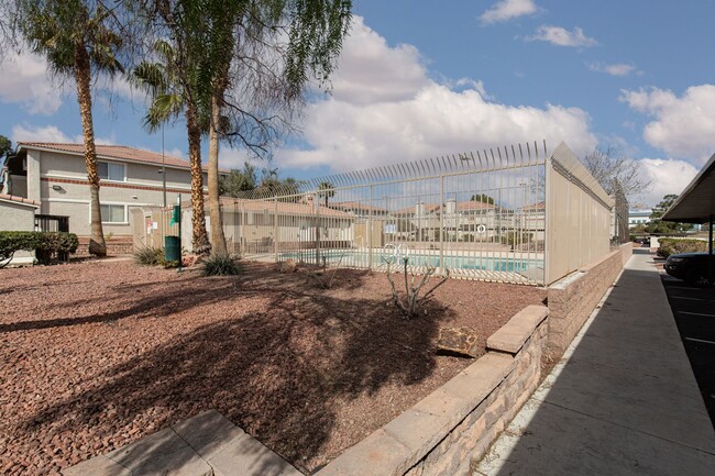 Building Photo - 2nd floor 2 bedroom unit in NW with easy access to Summerlin Pkwy and the 95/I-11