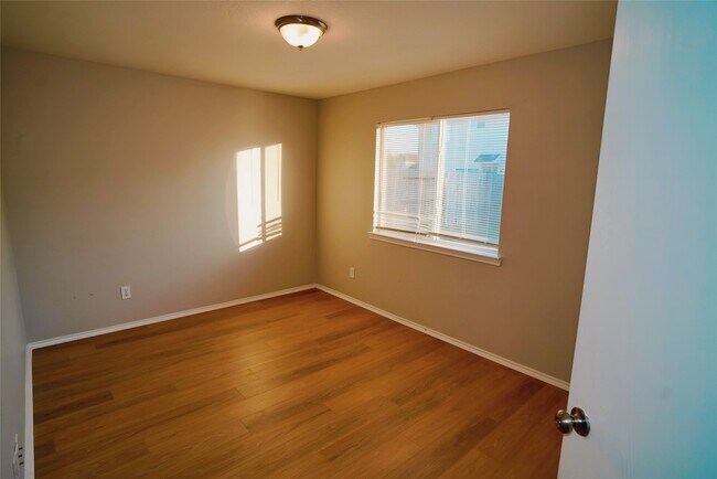 Building Photo - 9010 Grackle Run Ln