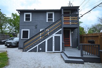 Building Photo - 1209 Studewood St