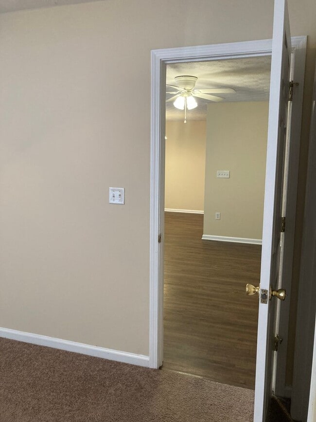Building Photo - 109 Kestrel Ct
