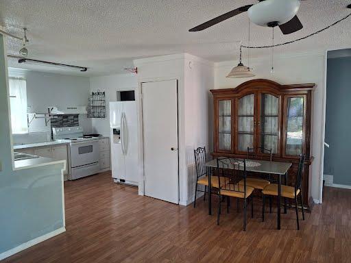 Building Photo - 9723 Tom St