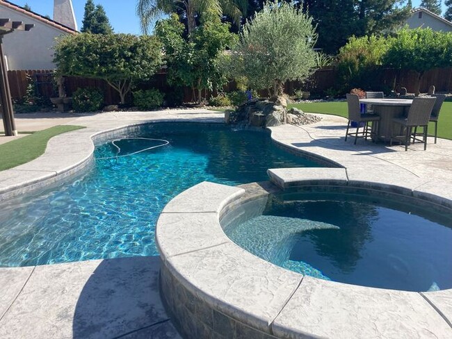 Building Photo - Coming Soon! Beautiful Executive Home in S...