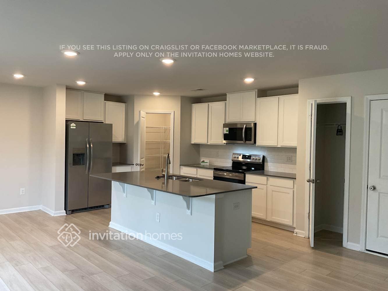 Building Photo - 2530 Brunson Ct