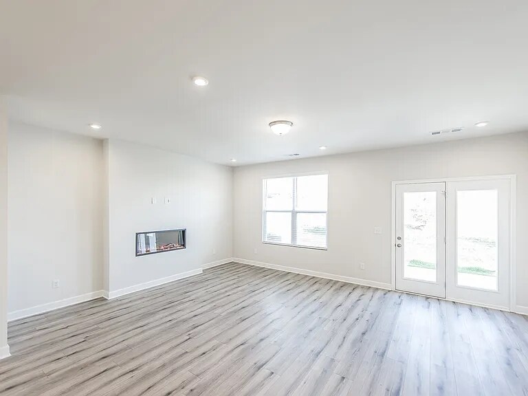 Building Photo - 3044 Duvall Dr