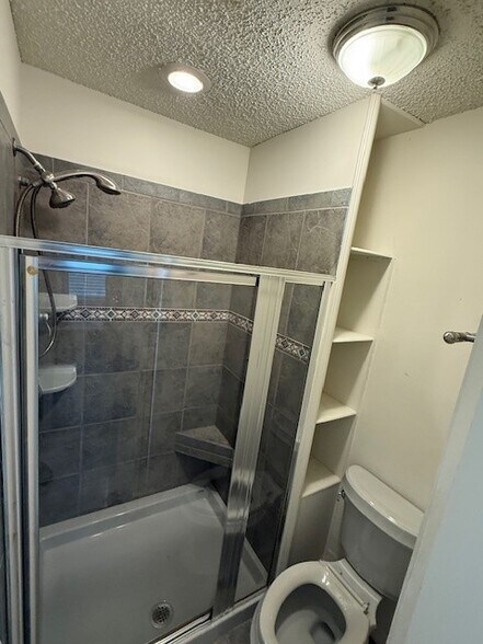 Building Photo - 2565 Grassy Point Dr