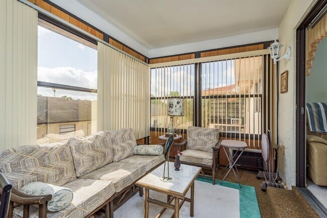 Building Photo - 9910 Eagles Point Cir