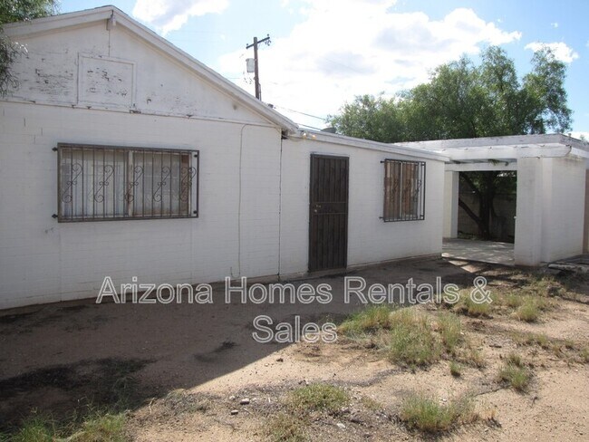 Building Photo - 801 E Halcyon Rd