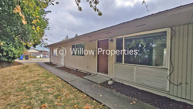 Primary Photo - Cozy two bedroom duplex