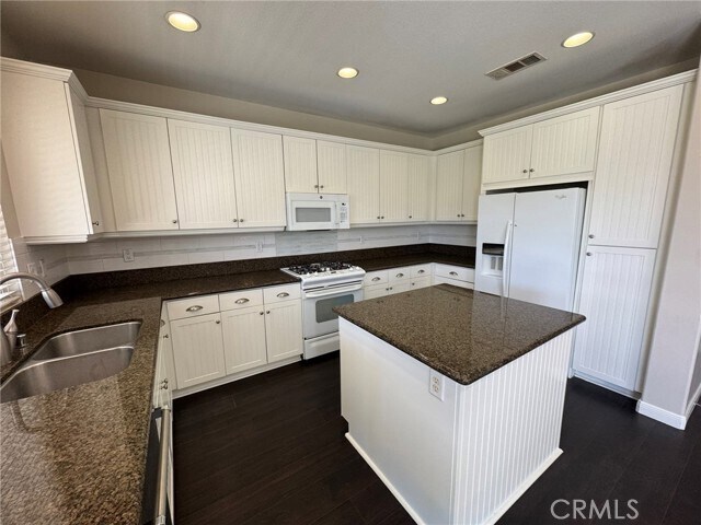 Building Photo - 35771 Bobcat Way