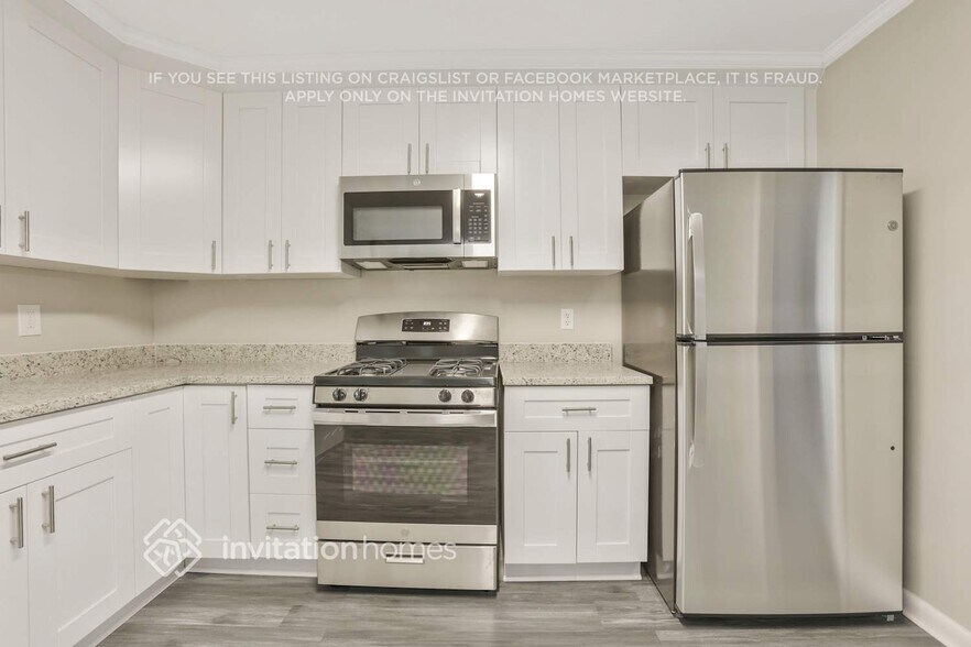 Building Photo - 3325 Kingfisher Dr