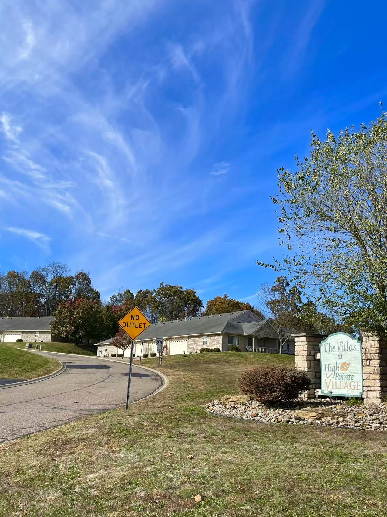 Building Photo - 504 Altamonte Dr