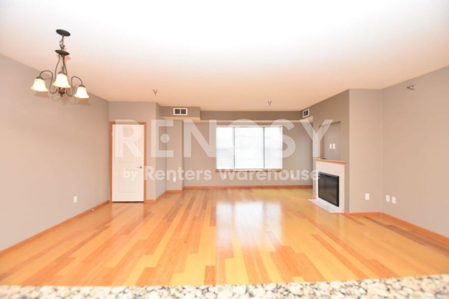 Building Photo - 1155 Ford Rd