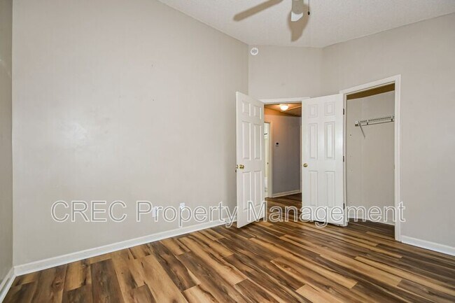 Building Photo - 207 Lynton Ct