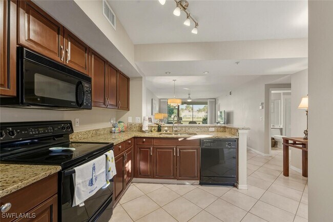 Building Photo - 4910 Deerfield Way