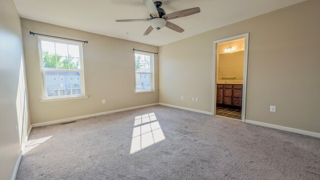 Building Photo - 1006 Windlass Glen Rd