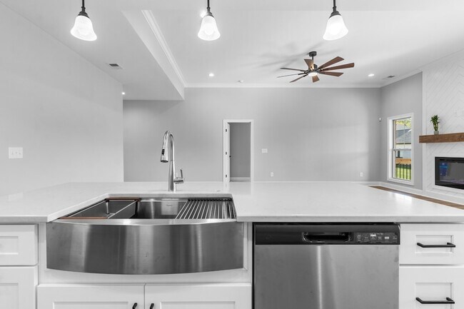 Building Photo - 814 Willowicke Dr