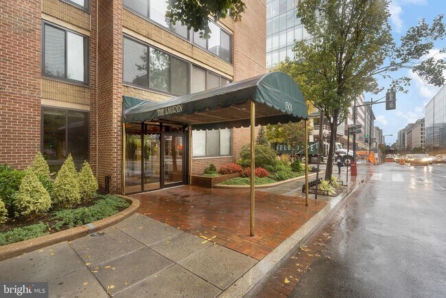 Building Photo - 1301 20th St NW