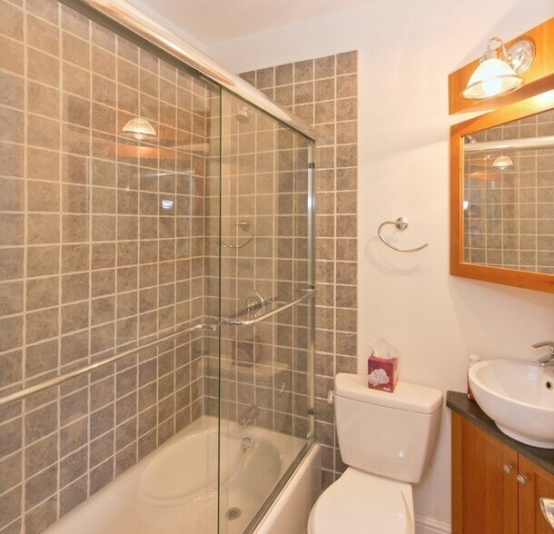 Building Photo - 14 Peterson Ter