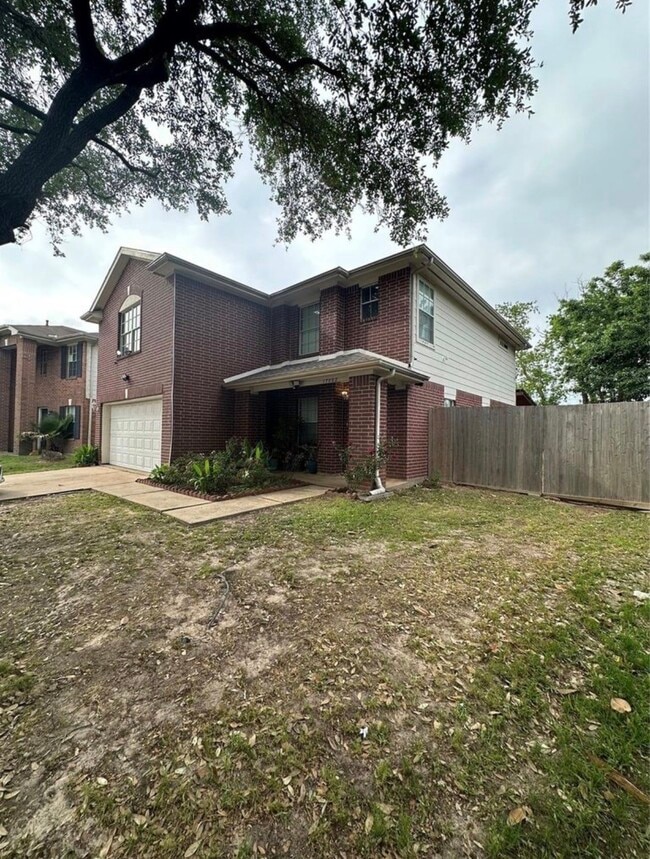 Building Photo - 17002 Westminster Village Ct
