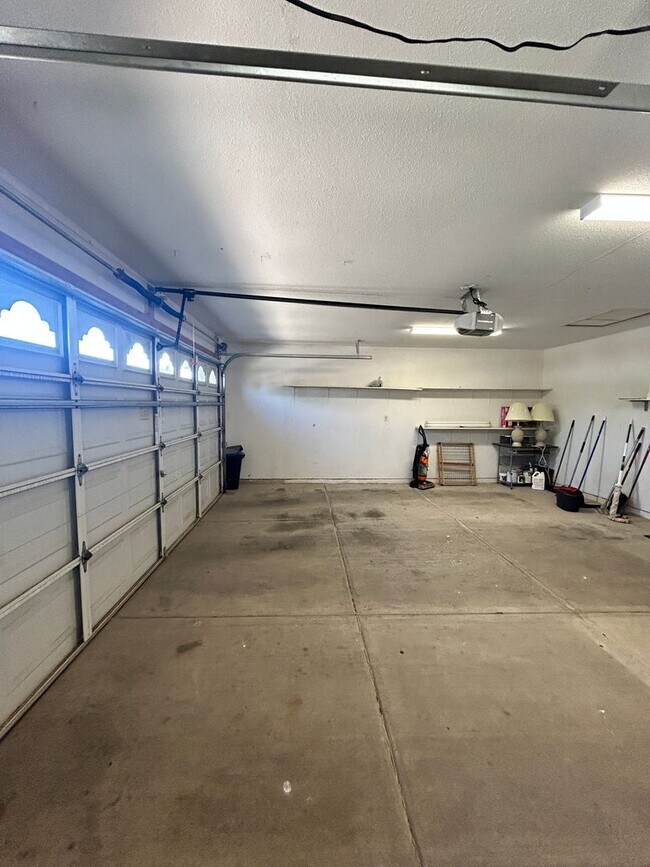 Building Photo - 2783 W 29th Ln