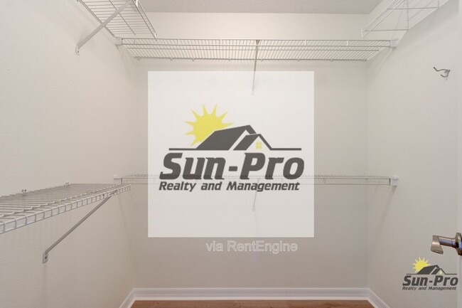 Building Photo - 5505 Magnolia Ave