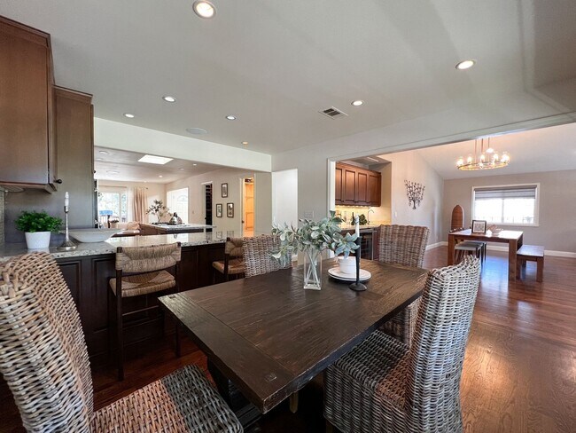Building Photo - Wine Country Retreat with Guest Cottage & Vineyard Views