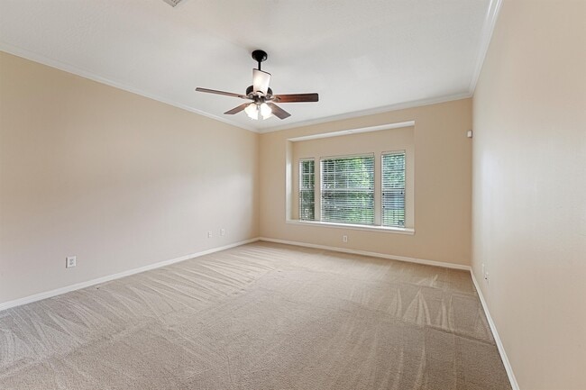 Building Photo - 22910 Fairleaf Cir