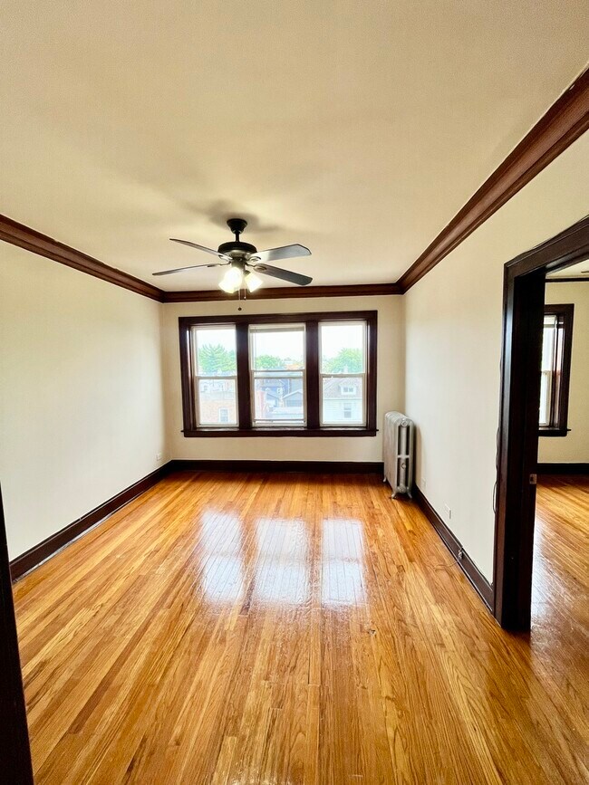 Building Photo - 2150 N Kildare Ave