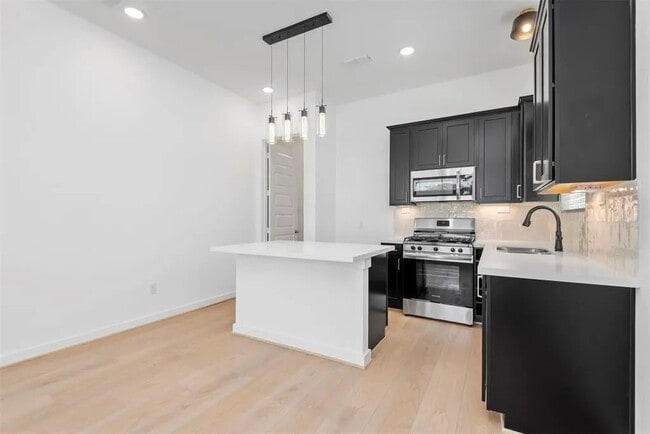 Building Photo - 8294 Boundary Waters Dr