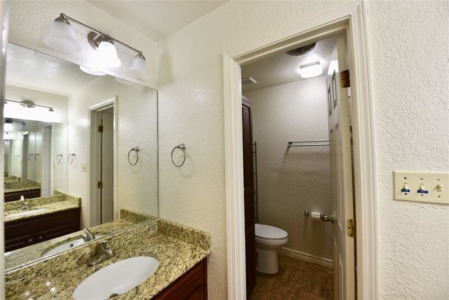 Building Photo - 113 B Rhonda Dr